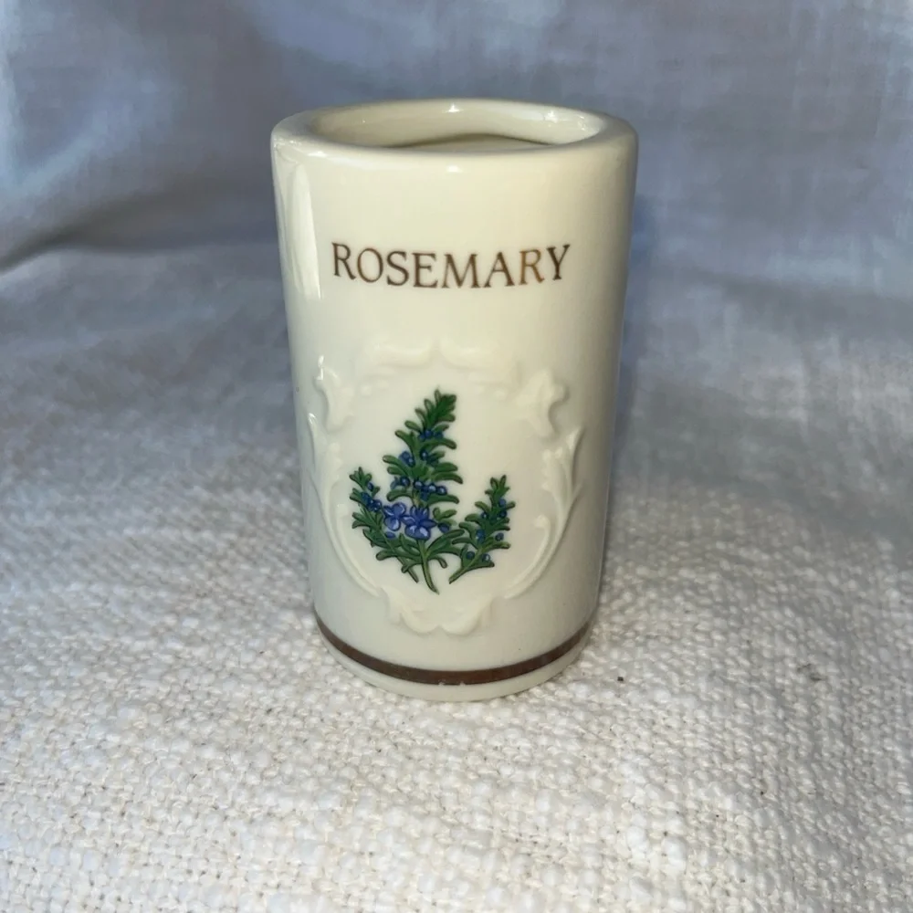 THE LENOX SPICE GARDEN (GIFTWARE) 1992 Fine Porcelain ROSEMARY Jar No Lid